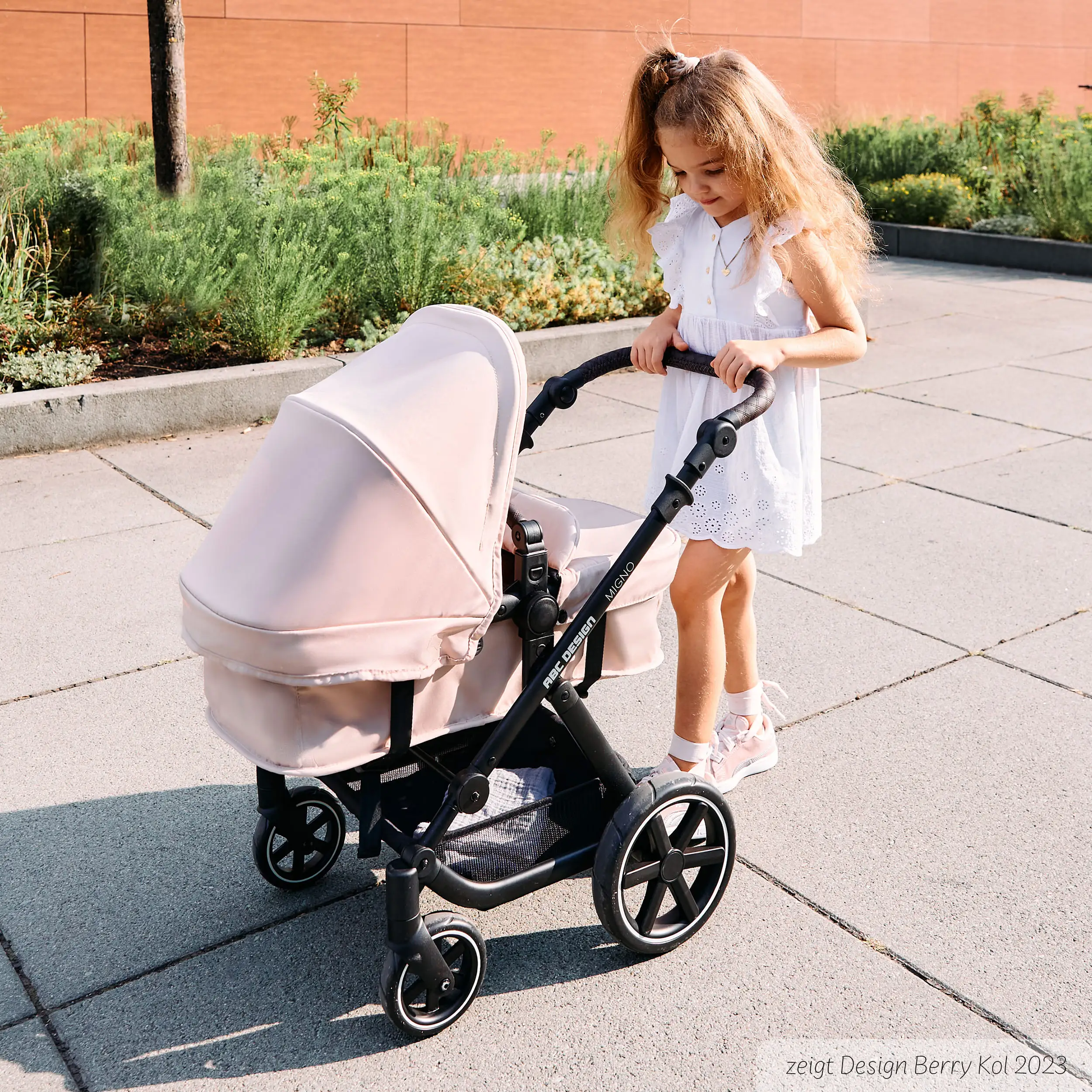 Doll's Pram Migno - Berry